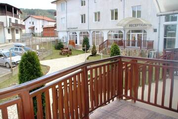 Фото номера Семейные апартаменты с террасой Апарт-отели Eagle Rock Apartments г. Бели-Искыр 11